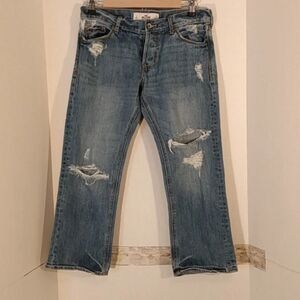 Hollister womans boyfriend destrese jeans size 1 (w25).